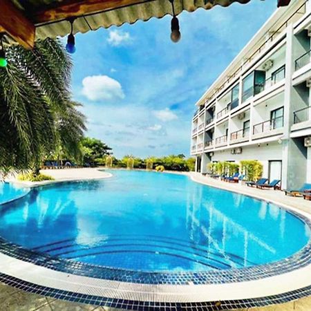 Kep Bay Hotel & Resort Buitenkant foto